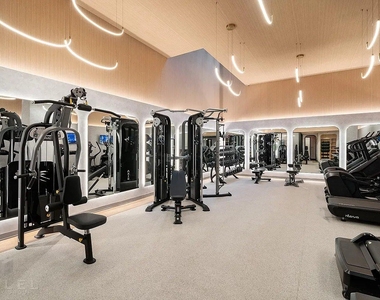 East 36th Street - Photo Thumbnail 13