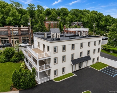 1431 Old Northern Boulevard - Photo Thumbnail 18