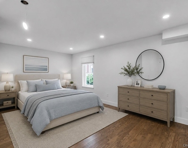 1431 Old Northern Boulevard - Photo Thumbnail 9