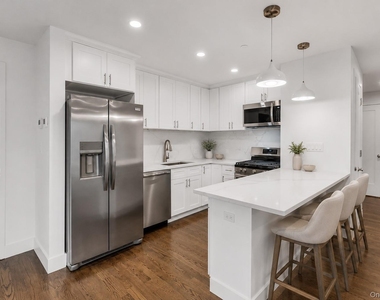 1431 Old Northern Boulevard - Photo Thumbnail 1