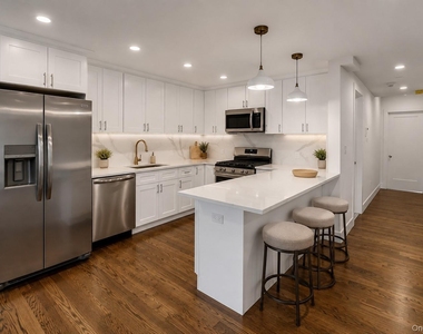 1431 Old Northern Boulevard - Photo Thumbnail 1