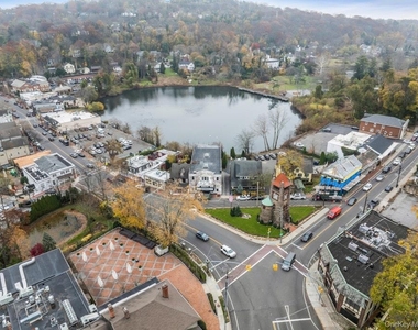 1431 Old Northern Boulevard - Photo Thumbnail 20