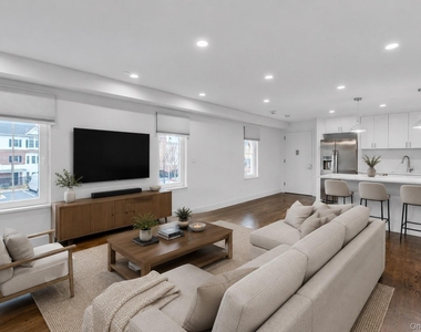 1431 Old Northern Boulevard - Photo Thumbnail 7