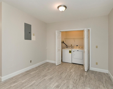 39 Nesaquake Avenue - Photo Thumbnail 19