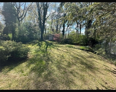 18 Greenwich Road - Photo Thumbnail 11