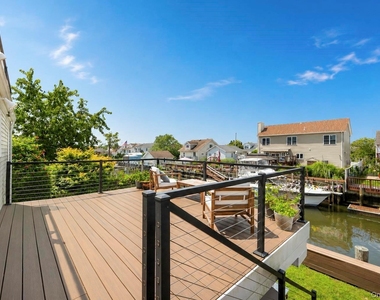 308 Bedell Street - Photo Thumbnail 25