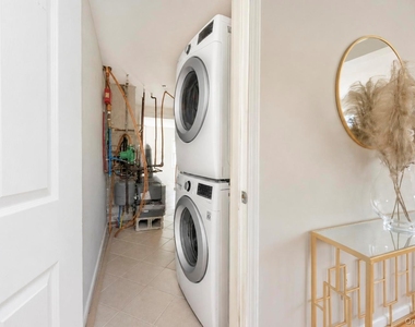 308 Bedell Street - Photo Thumbnail 30