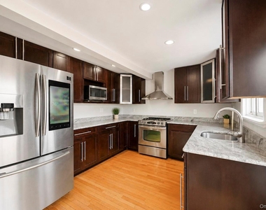 308 Bedell Street - Photo Thumbnail 20
