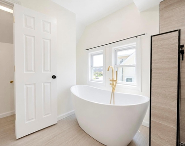308 Bedell Street - Photo Thumbnail 39