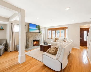 308 Bedell Street - Photo Thumbnail 9
