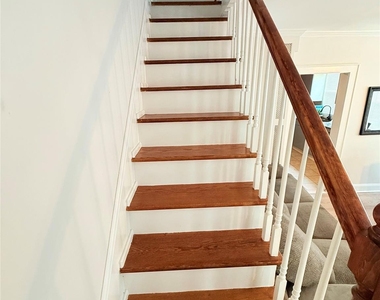 815 Carpenter Place - Photo Thumbnail 10