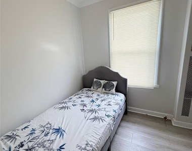 815 Carpenter Place - Photo Thumbnail 19