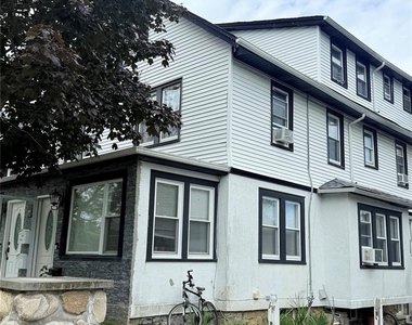 815 Carpenter Place - Photo Thumbnail 2