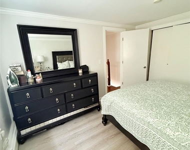 815 Carpenter Place - Photo Thumbnail 15
