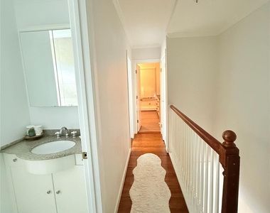 815 Carpenter Place - Photo Thumbnail 16