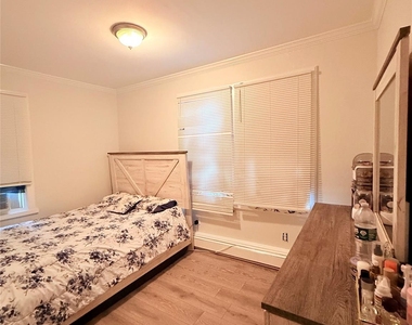 815 Carpenter Place - Photo Thumbnail 22