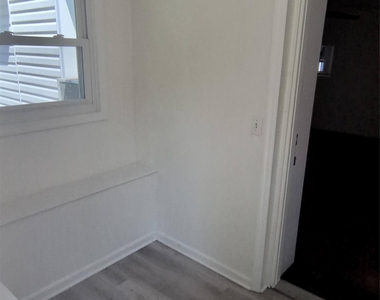 14 Hoover Place - Photo Thumbnail 2