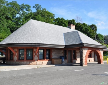86 Main Street - Photo Thumbnail 12