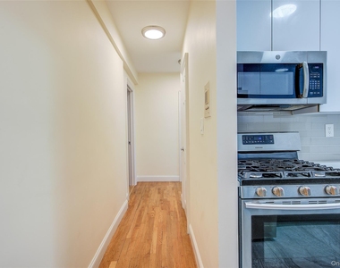167-10 Crocheron Avenue - Photo Thumbnail 15
