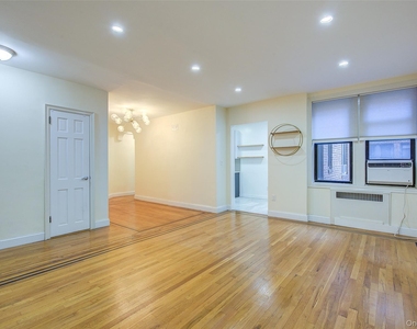 167-10 Crocheron Avenue - Photo Thumbnail 8