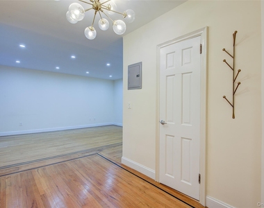 167-10 Crocheron Avenue - Photo Thumbnail 4