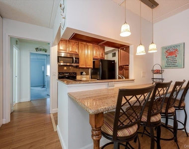 730 W Broadway - Photo Thumbnail 9