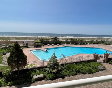 830 Shore - Photo Thumbnail 10