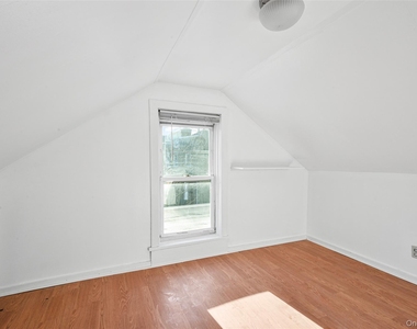 310 Palmer Avenue - Photo Thumbnail 17