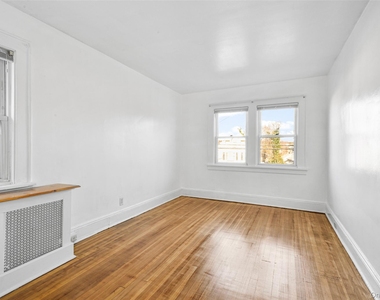 310 Palmer Avenue - Photo Thumbnail 11
