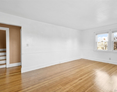 310 Palmer Avenue - Photo Thumbnail 5