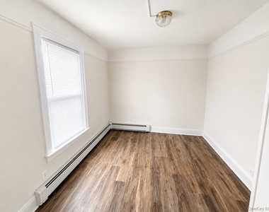 97-46 106 Street - Photo Thumbnail 7