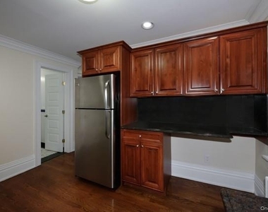 1001 Montauk Highway - Photo Thumbnail 2