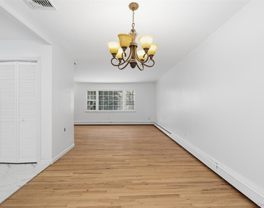 1618 Morningview Drive - Photo Thumbnail 9