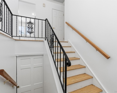1618 Morningview Drive - Photo Thumbnail 5
