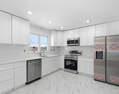 1618 Morningview Drive - Photo Thumbnail 11
