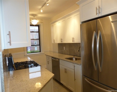222 Seventh Street - Photo Thumbnail 5