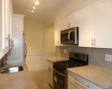 222 Seventh Street - Photo Thumbnail 6
