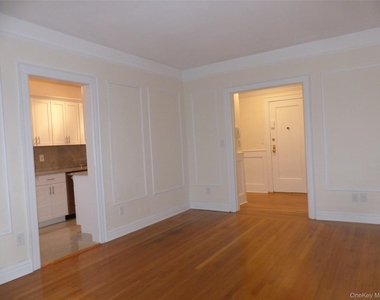 222 Seventh Street - Photo Thumbnail 2
