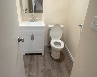 20 Strathmore Gate Drive - Photo Thumbnail 10