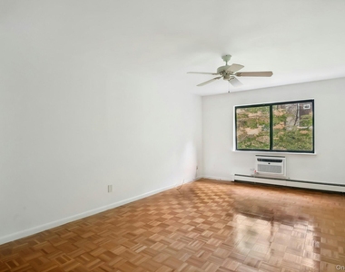 500 Central Park Avenue - Photo Thumbnail 9