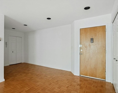 500 Central Park Avenue - Photo Thumbnail 2