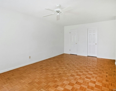 500 Central Park Avenue - Photo Thumbnail 11