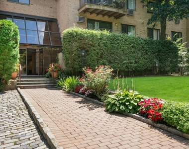500 Central Park Avenue - Photo Thumbnail 1