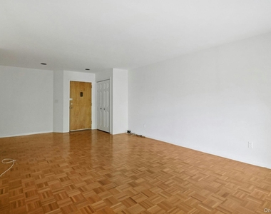 500 Central Park Avenue - Photo Thumbnail 5
