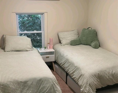 580 Lakes Road - Photo Thumbnail 9