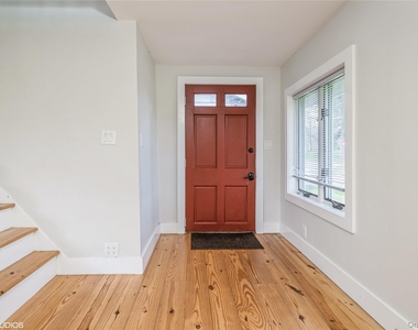 1392 Kings Highway - Photo Thumbnail 7