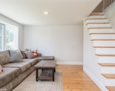 1392 Kings Highway - Photo Thumbnail 5
