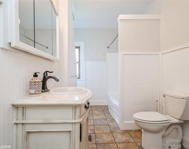 1392 Kings Highway - Photo Thumbnail 16