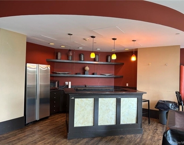 300 Mamaroneck Avenue - Photo Thumbnail 12