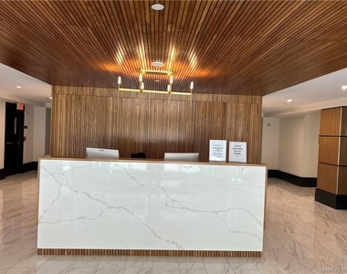 300 Mamaroneck Avenue - Photo Thumbnail 2